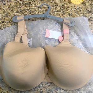 BNWT Cacique 40G Full Coverage Bra